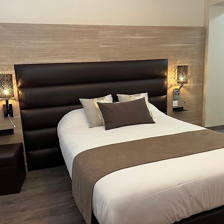 Logis Hotel - Auberge De L'Helix Rosoy  Esterno foto